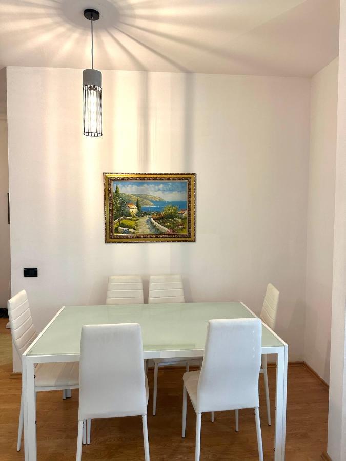 Lake Escape - Home 2 Tirana Bagian luar foto