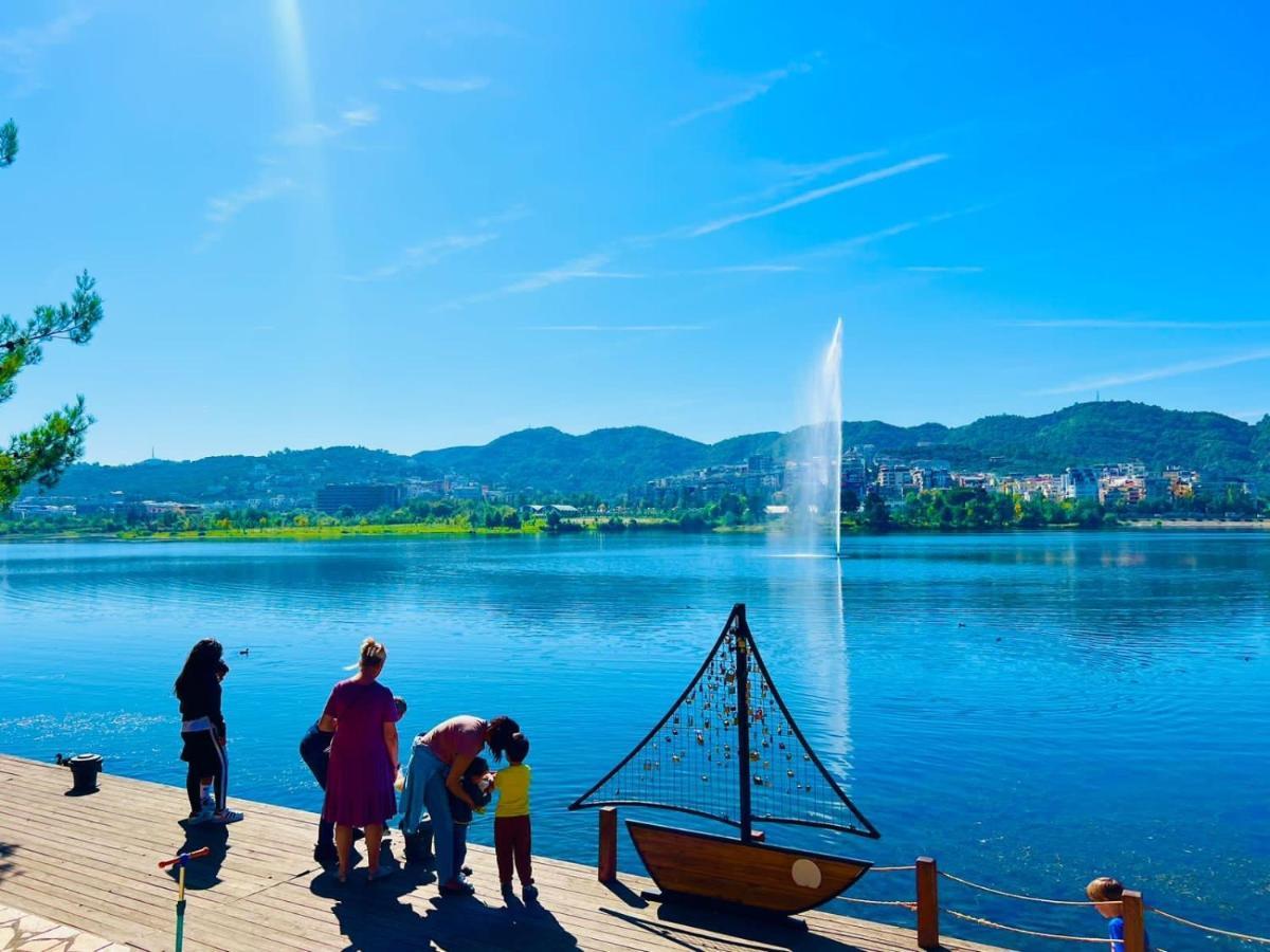Lake Escape - Home 2 Tirana Bagian luar foto