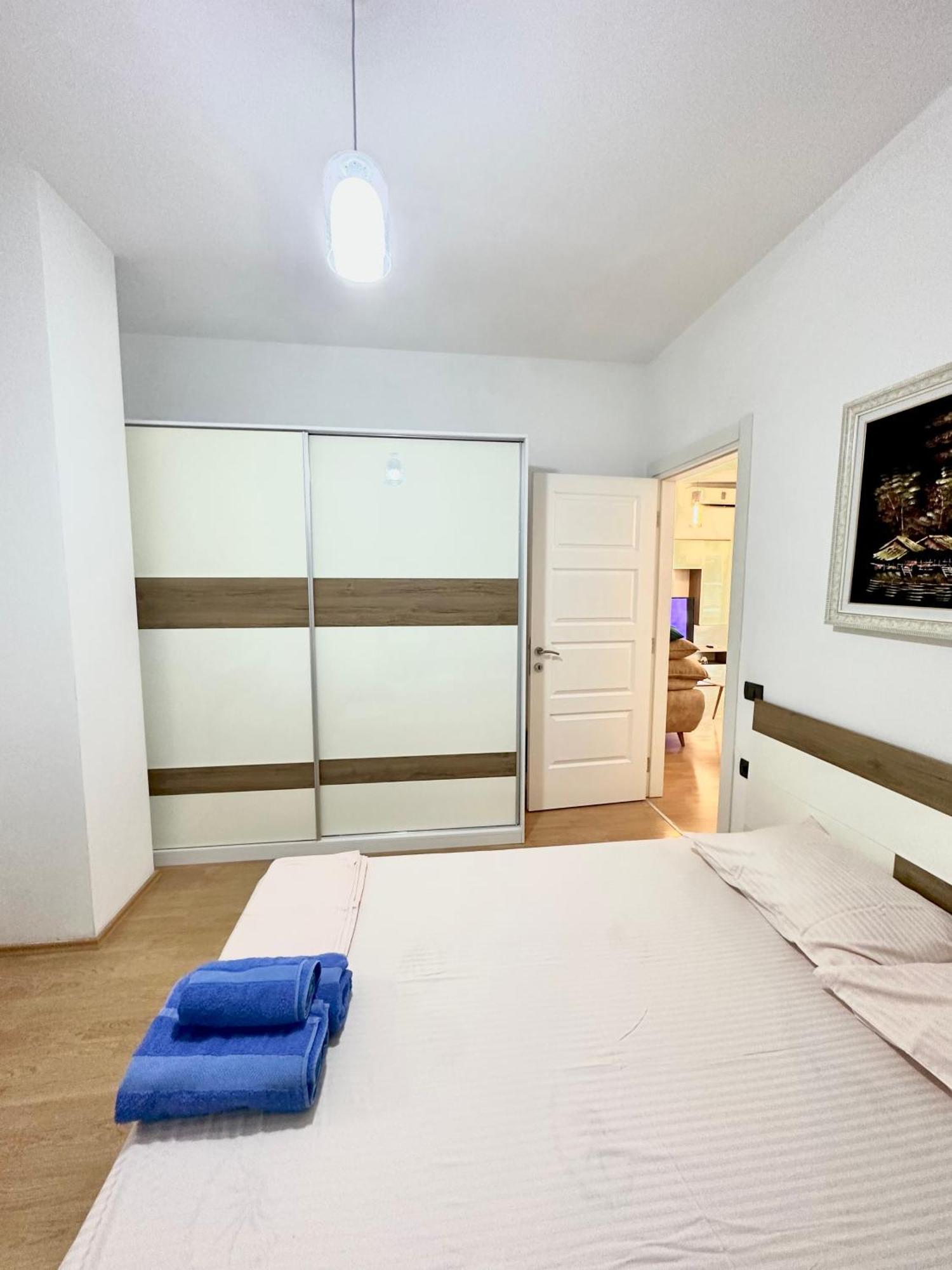 Lake Escape - Home 2 Tirana Bagian luar foto