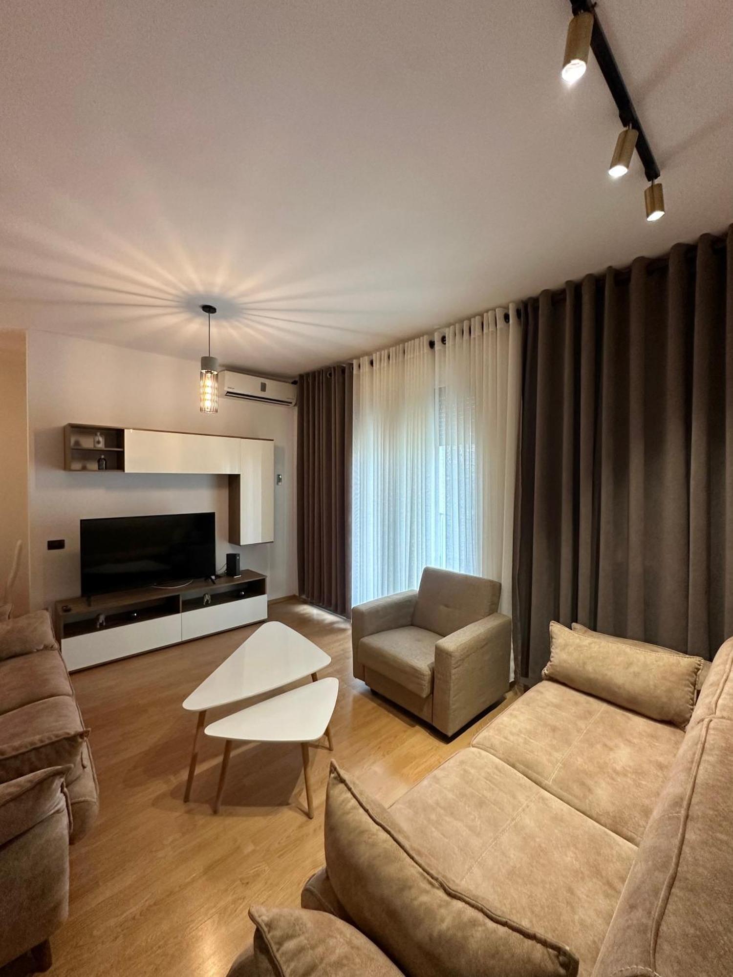 Lake Escape - Home 2 Tirana Bagian luar foto